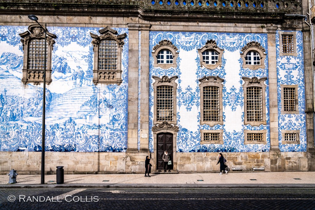 Igreja do Carmo Blue Azulejos in Porto