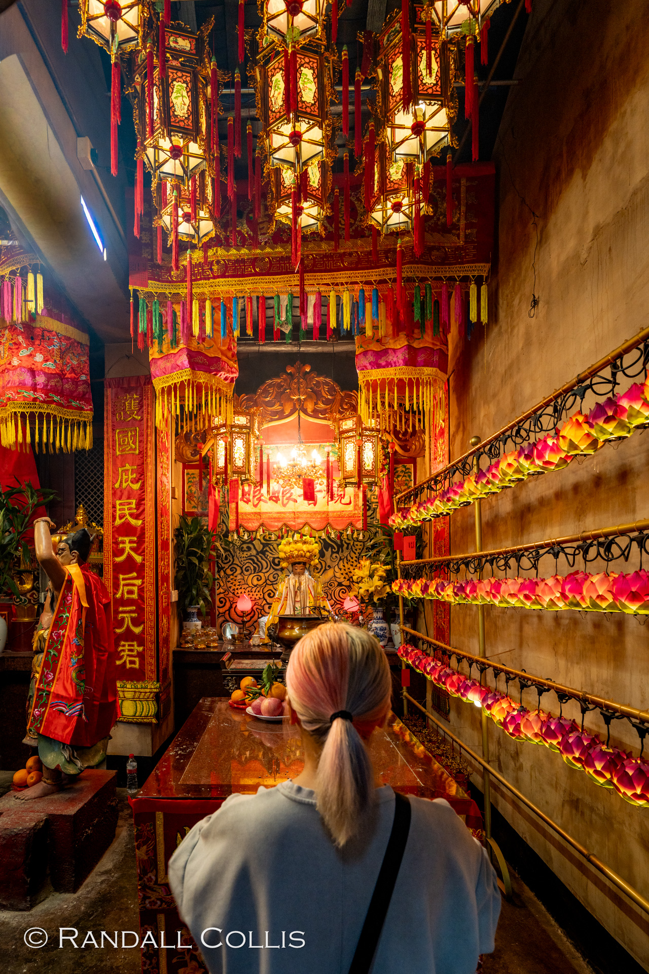 Devotion at Wong Tai Sin Temple - Hong Kong